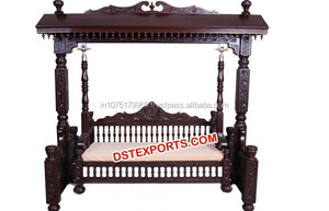 Columpio Jhoola de Madera Tallada de la India, Columpio de Madera Tallada Pesado de Diseño para Bodas, Columpio Hecho a Mano para Decoración de Bodas - Product Image 5