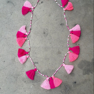   Collares de borlas rosas Magic 3 hechos a mano, collares de borlas y cuentas, collares de cuentas, collares de pompones, collares para mujer, joyería para mujer - Product Image 1