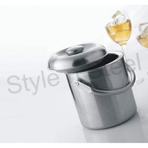 Mini seau à glace argenté à double paroi en acier inoxydable avec poignée en forme de tuyau - Product Image 1