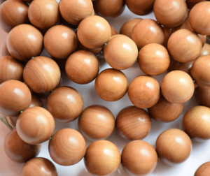 Cuentas de sándalo para expresión artística Cuentas de madera hechas a mano para joyería personalizada Mala Crafts Regalos espirituales - Product Image 1