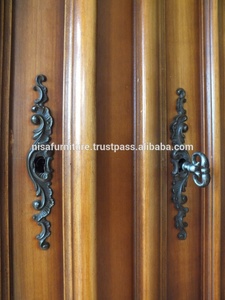 Armario Grande de Tres Puertas Estilo Luis XV de Caoba Francesa, Mueble de Madera Tradicional para Dormitorio, para Uso Doméstico - Product Image 4