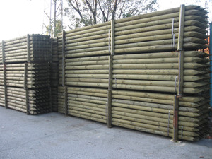 Postes de utilidad de madera impregnada al vacío de alta presión Torno de coníferas de madera de punta afilada-Vestido - Product Image 6