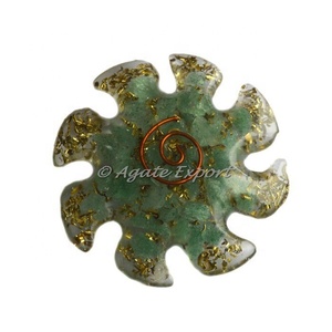 Aventurine verte Orgone Cabochons en forme de soleil Feng Shui amour sculpté pierres gravées - Product Image 1