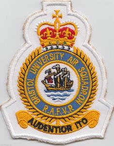 Personnalisable 3D Brodé PVC Vêtements Patch Machine-Made École Emblème Transfert De Chaleur Insignes Tissu Badges Logos pour Chapeau Utilisation - Product Image 2