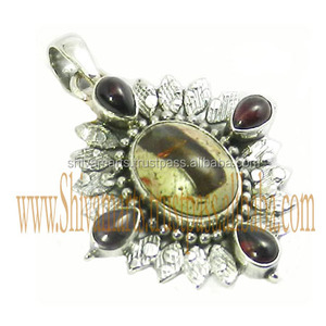 Vente en gros d'argent sterling 925 indien fait à la main en argent bijoux fins pendentifs et breloques opale de feu grenat pendentif en pierre précieuse cadeau - Product Image 2