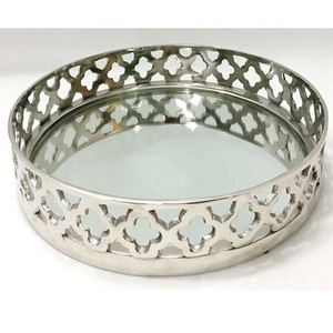 Bandeja de hierro decorativa para servir de forma moderna y elegante de tendencia industrial para decoración de mesa de comedor de boda con logotipo personalizado - Product Image 2