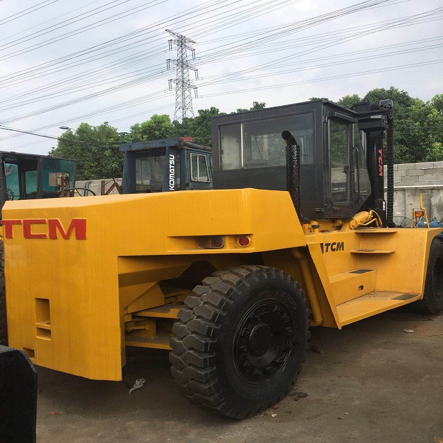 Б/у большой вилочный погрузчик TCM FD200 на 20 тонн