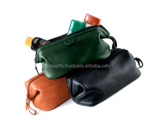 Vente en gros Organisateur de cosmétiques de voyage Trousse de maquillage en cuir avec fermeture à glissière Matériau en cuir véritable Motif de logo Caractéristique suspendue - Product Image 1