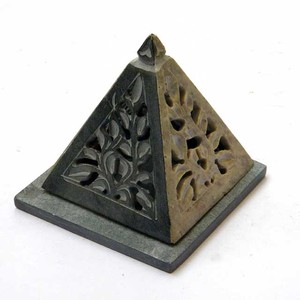 Brûleur en résine stéatite palo santo T-Light Pyramide Votive Sculpté Bougeoir pour Hôtel Décoration Maison Bougie - Product Image 1