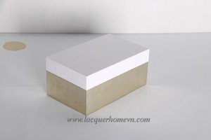 Romantic Velvet Jewelry Necklace White Lacquer <b>Box</b> - Product Image 3