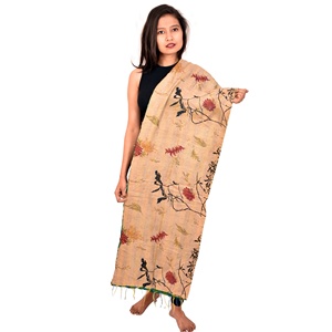 Écharpe d'été réversible en soie Kantha faite à la main de marque de luxe, brodée à la main, écharpe longue indienne multicolore, confortable et grande - Product Image 3