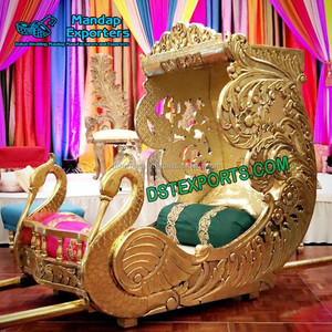 Palki de Plata con Diseño de Pavo Real para Bodas Indias, Último Modelo de Palki Metálico para Bodas Indias, Compre un Palanquín para la Entrada de la Novia - Product Image 3