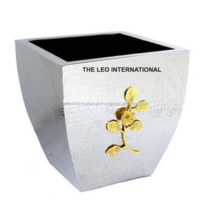 Vase en métal aluminium de forme ronde plaqué or Vases de décoration de fleurs de luxe modernes faits à la main - Product Image 5