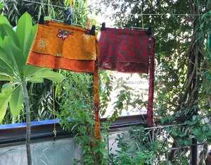 インドのシルクサリーヒッピーミニラップスカート