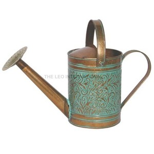Arrosoir de Jardin Haut de Gamme en Métal, Style Moderne, Finition Cuivre, Texture Gaufrée, Meilleures Ventes - Product Image 1