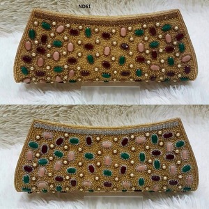 Pochette de soirée ethnique traditionnelle indienne pour femmes, faite à la main, en tissu brodé, en jute et en soie, avec rabat, ND56, couleurs vives - Product Image 6