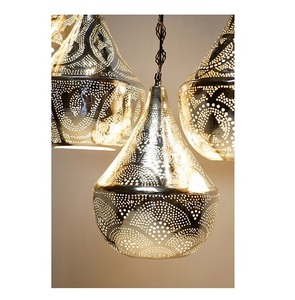 Lampe à suspension marocaine gravée de haute qualité en métal de haute qualité en vrac pour la décoration de la maison décoration de mariage - Product Image 2