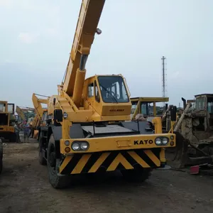 Rough Terrain Crane ใช้เครนเครื่อง KATO เครน25ตัน KR-25H