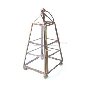 Meilleur prix de gros Lanterne géométrique en verre en laiton Mini bougeoir Nouveau design Décorations de Noël vintage en métal - Product Image 1