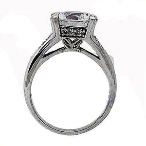 Bague sensationnelle en argent sterling massif 925 Zircon cubique coupé en blanc avec CZ élégant pour mariage ou cadeau mémorable - Product Image 1