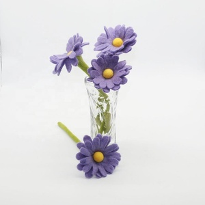 Flores de fieltro de lana NZ, ecológicas, decorativas para el hogar, festivas, fieltradas a mano por mujeres artesanas de Nepal para regalos y recuerdos - Product Image 1