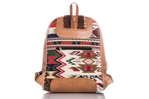 Mochila de piel auténtica 100% al por mayor, cierre de cremallera, piel auténtica suave, forro de algodón, característica antirrobo Unisex, diseño de letras - Product Image 3