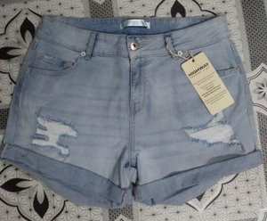 Short en Denim Sexy de marque, article vers le haut de gamme, 100% - Product Image 1