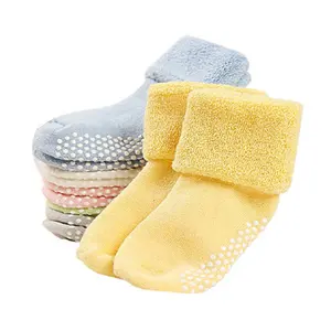 Calcetines tobilleros antideslizantes de algodón para niños y niñas, gruesos, cómodos, antideslizantes