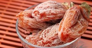 Kakis entiers séchés congelés Naturel conservé goût sucré Processus de séchage de l'eau emballé sous vide en quantité en vrac à vendre - Product Image 3