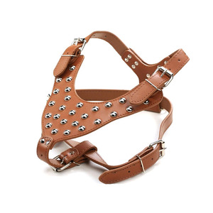 Gran juguete interactivo para mascotas, arnés para perros, Material sostenible de PU y PC para acampar con gatos para niños, estilo de cuero con tachuelas lisas - Product Image 1