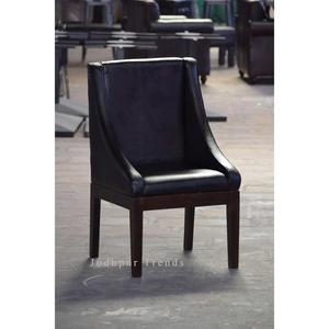 Chaise de bureau en cuir industriel et vintage avec éléments en bois Chaise de repos régulière - Product Image 1