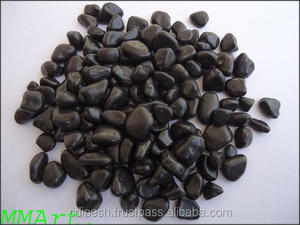 Galets de pierre naturelle noir jais polis et vernis pour la décoration de la maison de paysage d'hôtel avec un design moderne - Product Image 6