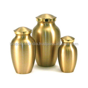 Brassworld India's Red Brass Adult and Pet Cremation Urn Metal Funeral Ashes Jarrón para cremación Suppl - Product Image 2