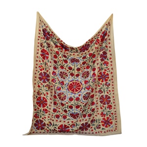 Vente en gros de tapisserie Suzani brodée à la main de double taille, jeté afghan, tenture murale rare faite à la main vintage. - Product Image 2