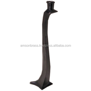 เชิงเทียนอลูมิเนียมสำหรับตกแต่งบ้านเชิงเทียนโลหะสไตล์ยุโรปย้อนยุคเชิงเทียนแสงเทียนบาร์ตกแต่งอาหารค่ำห้องนั่งเล่น - Product Image 1