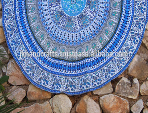 Tapices de Mandala Roundie bohemios vintage Toalla de playa impresa y Manta con patrón único - Product Image 4