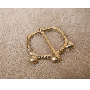 Hebilla de Cinturón Medieval de Latón Tiger Touch TT-926 con Accesorio Final, Estilo Histórico 1250-1400 - Product Image 1