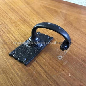 Manija de puerta con pestillo de Palanca Negra de hierro fundido de OMG Industries - Product Image 6