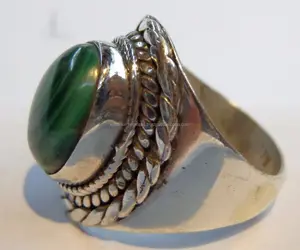 Prezzo di fabbrica all'ingrosso dei gioielli dell'anello nepalese della pietra preziosa fatta a mano dell'argento sterlina 925 della Malachite naturale