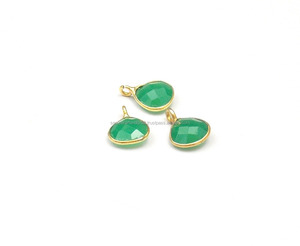 Forme de coeur de pierre précieuse d'onyx vert avec la fabrication de bijoux plaqués or connecteur de lunette de charme à facettes à la main - Product Image 4