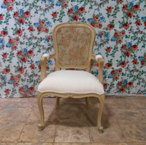 Muebles clásicos de caoba, silla de comedor de ratán-Conjunto de comedor de muebles franceses de Indonesia. - Product Image 2