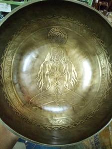 Meilleurs bols chantants tibétains en métal faits à la main de qualité supérieure pour les activités religieuses, fabriqués au Népal - Product Image 2