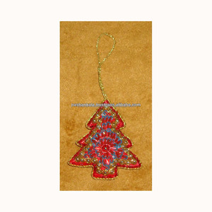 Ornements de Noël exclusifs à suspendre au mur, brodés - Product Image 1