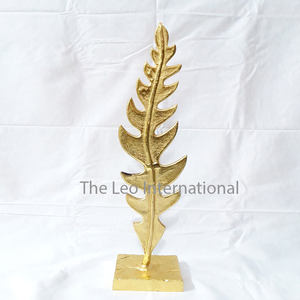 Sculpture en aluminium en forme de feuille, plaquée or, style moderne, décoration de luxe pour la maison, sculpture décorative - Product Image 1