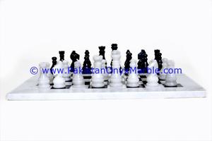 Juego de Ajedrez de mármol Onyx de alta calidad con tablero de plástico duradero y piezas de metal para uso decorativo al aire libre - Product Image 4