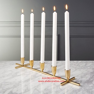 เชิงเทียนอลูมิเนียมสีทองอร่าม 5 แขน พร้อมฐานสำหรับตกแต่ง - Product Image 4