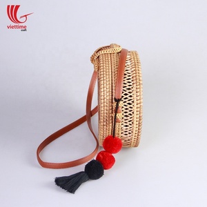 Sac à main en rotin rond écologique petit style vintage avec motif étoile et doublure en coton pompon Vente en gros du Vietnam - Product Image 3