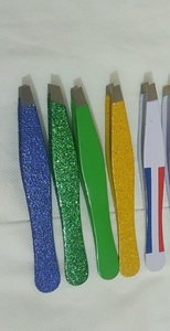 แหนบถอนคิ้วที่ได้รับการรับรอง CE สแตนเลสสำหรับการกำจัดขนและการปรับรูปร่าง - Product Image 2