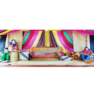 Decoración de escenario con tema de pueblo Punjabi, estatuas de fibra de entrada de boda, decoración de escenario Mehndi con estatuas de fibra - Product Image 1