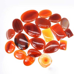 Vente en gros Lot de 50 grammes de cabochon de pierres précieuses naturelles en onyx rouge de haute qualité en forme de mélange - Product Image 1